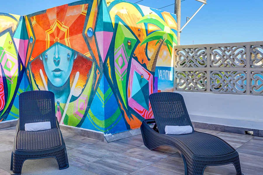 vacation rental affordable remote worker r mural-min